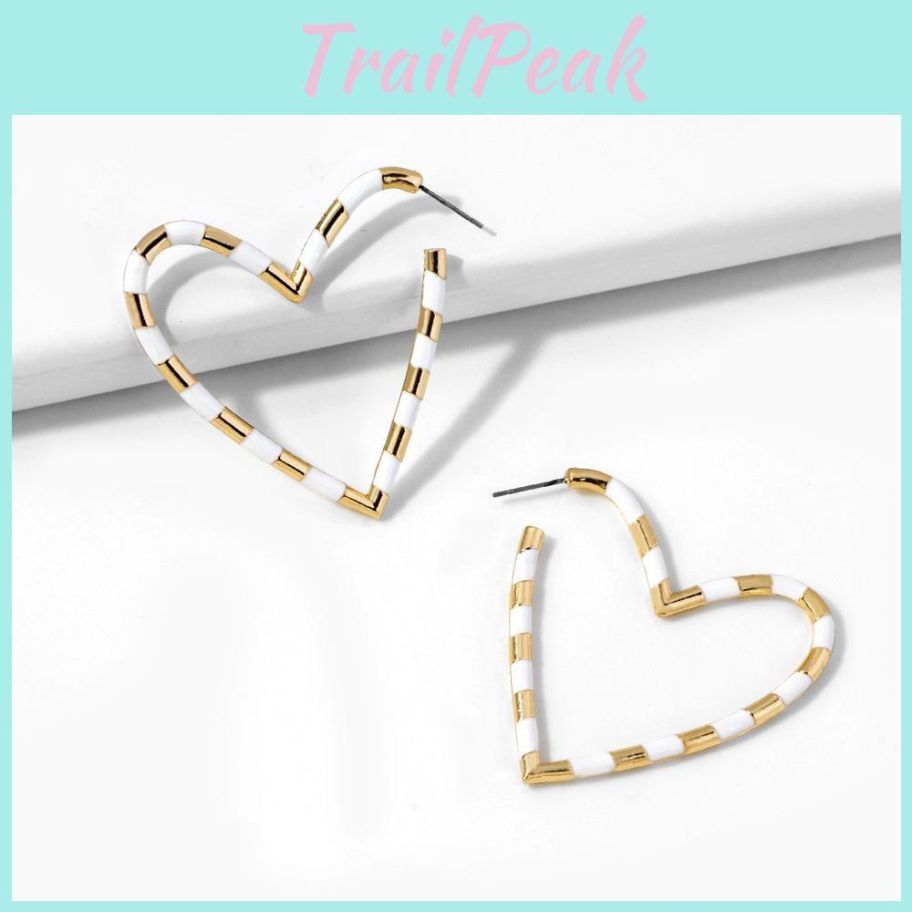 Fashionable Heart Shaped Alloy Earrings For Women Minimalist Street Design Chic