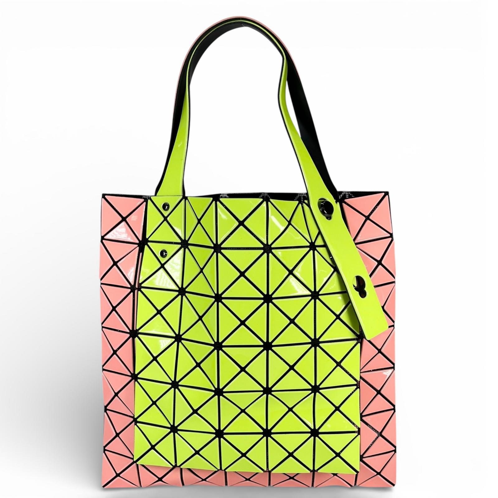 

Excellent BAOBAO ISSEY MIYAKE Tote Bag PRISM KANGAROO Vinyl chloride BB31AG527 Used