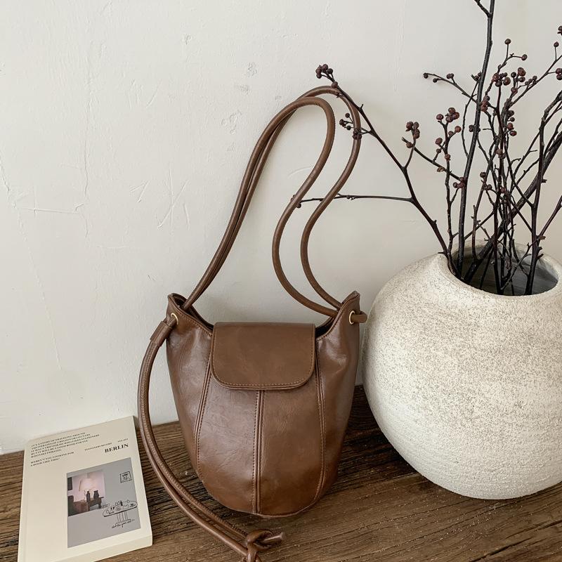 Bucket Bag with Pumpkin Pattern - High-end and Niche Design, Single Shoulder with Underarm Strap Accessory Bag