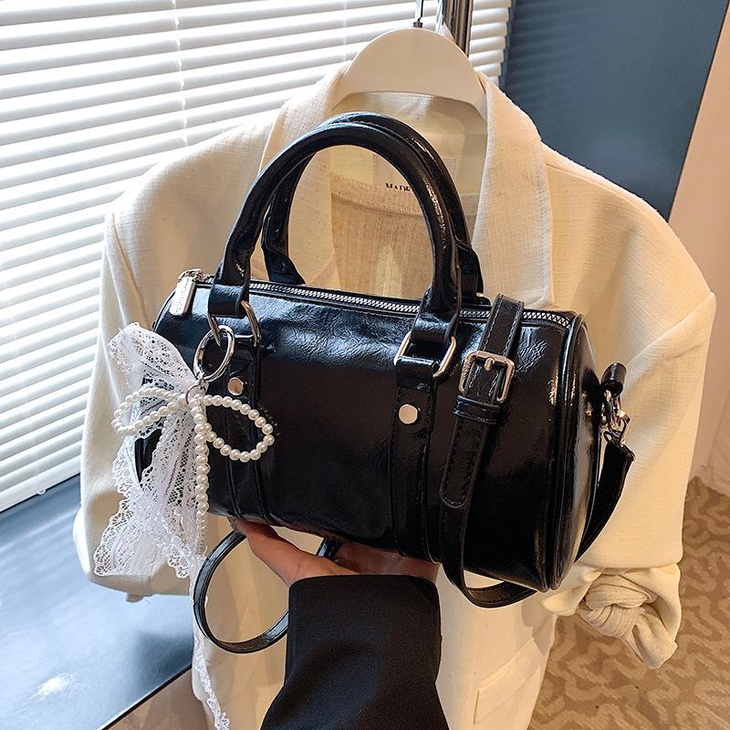 Versatile Handbag Women's New Shoulder Bag Casual Soft Leather Bag