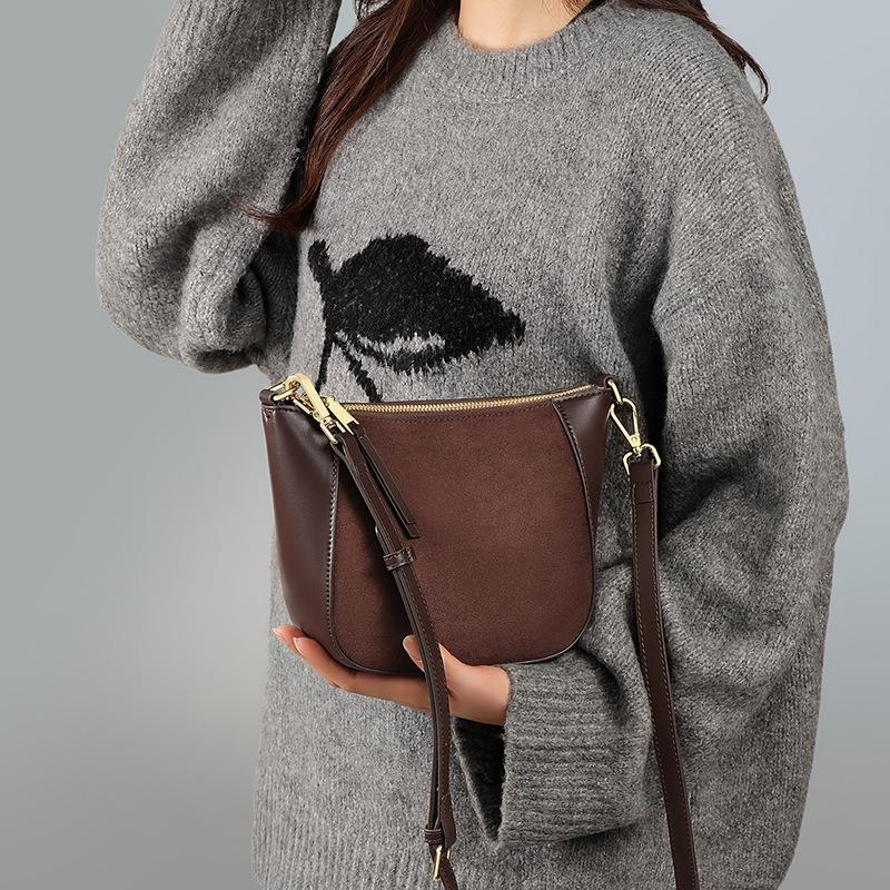 Bags New women's bags Autumn and winter fashion versatile shoulder messenger bags Small bags Premium commuter dumpling bags