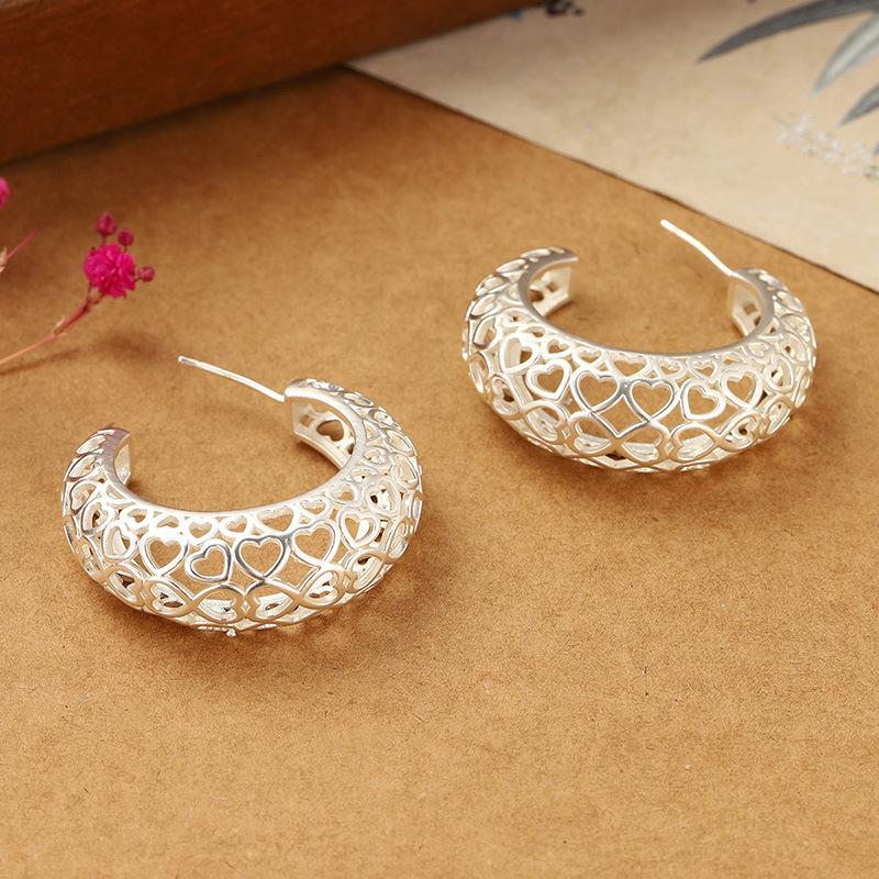 ins love earrings hollow fashion new versatile temperament high sense earrings women s C-type temperament niche personality earrings