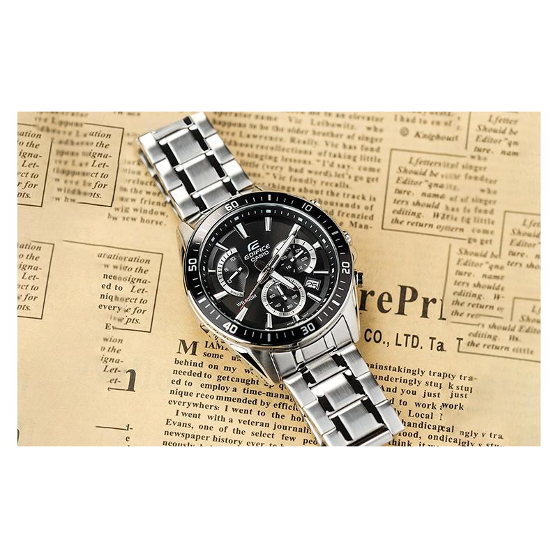 Casio EDIFICE Drei-Zeiger Drei-Augen Einhorn Wasserdicht Einfach Quarzwerk Edelstahlarmband Japanische und Koreanische Uhr Herren EFR-552D-1AVUPR