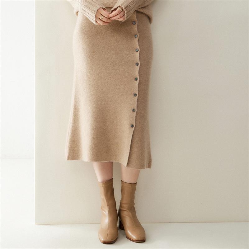 2025 Autumn/Winter Women's Cashmere Sweater & Slimming Knit Midi A-Line Skirt Set