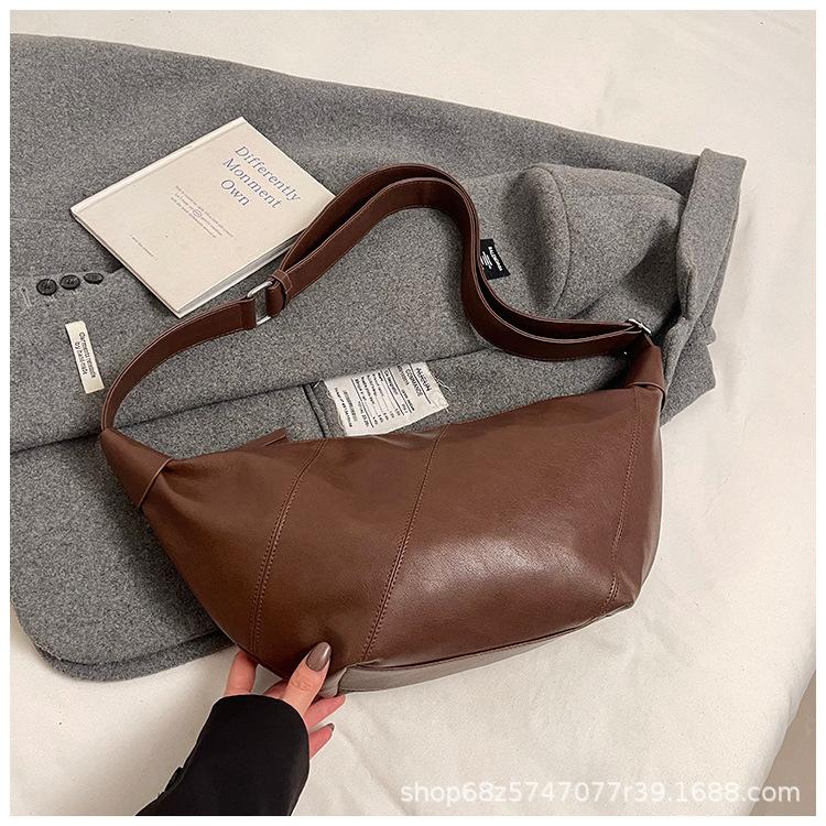 Large Capacity Bag 2025 New Casual Shoulder Messenger Bag Niche Retro Simple Foreign Style Fashion Commuter Dumpling Bag