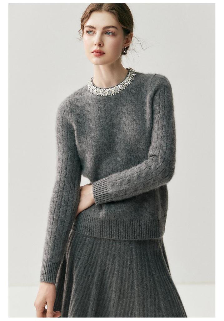 Elegant Women's Cashmere Sweater: Autumn/Winter Style, Round Neck with Rhinestones, Cable Knit Pullover.