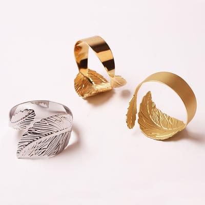 6 Stück Serviettenring-Schnallenhalter mit Blättern und Federn für Hochzeitsfeiern, Festivals, Abendessen, Tischdekoration, Gold, Silber, Roségold 2024