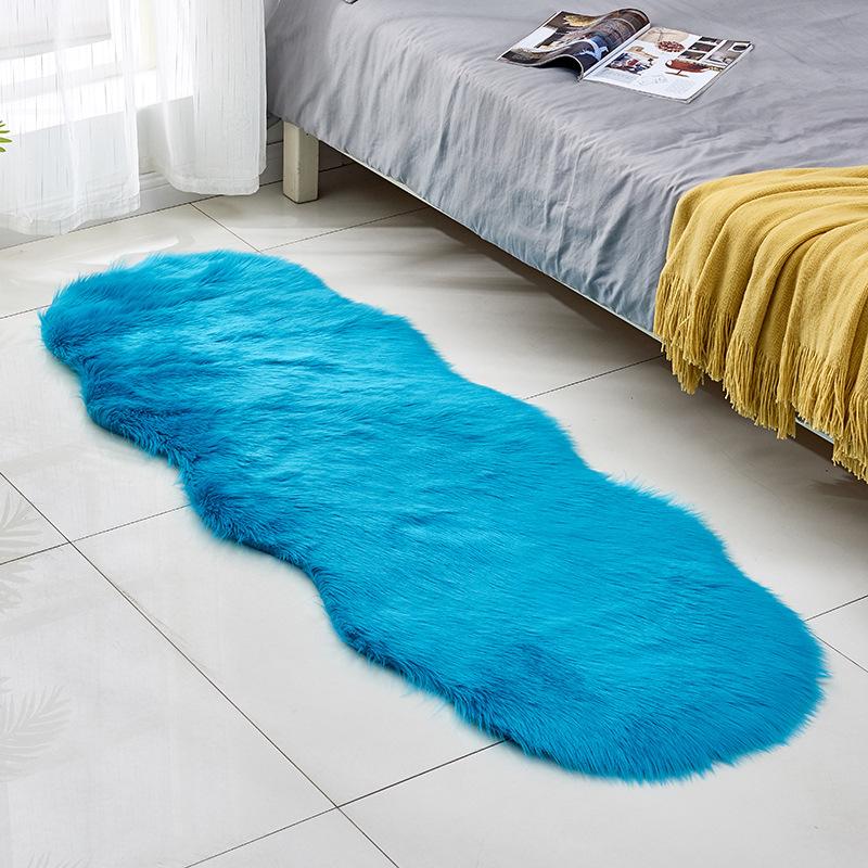 Irregular Sheep-Shaped Wool Rug – Long Pile Bedside Mat for Living Room, Bay Window, or Sofa Front
