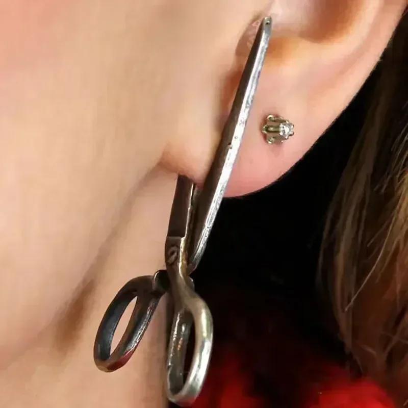 Dark Gothic Vintage Imitation Scissors Exaggerate Stud Earrings for Men Women Goth Punk copper Color Halloween Fashion Zircon