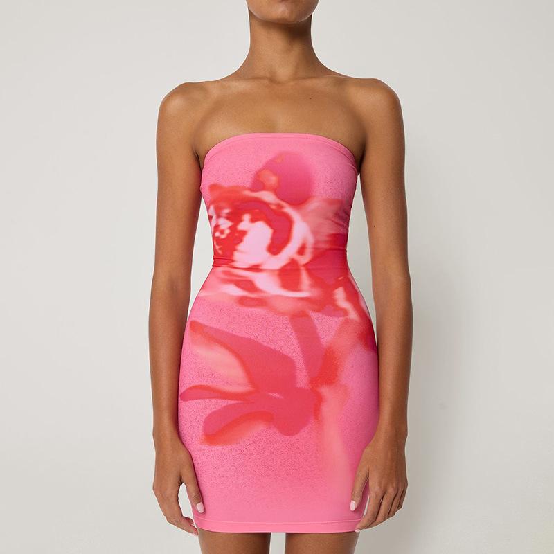 

Осінній жіночий модний сексуальний облягаючий сарафан з контрастним принтом без рукавів, що підкреслює фігуру. L рожевий