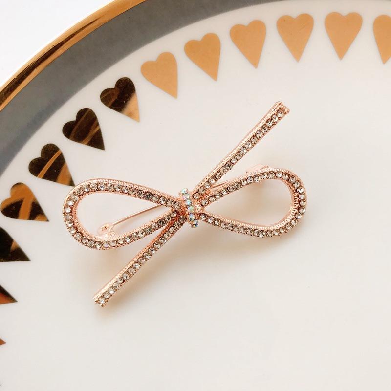 Korean Style Pearl Brooch: Versatile Floral Diamond Pin for Women's Coats