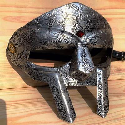 Μάσκα MF DOOM Μάσκα Μονομάχου Πρόσωπο Τρελού Κακού Ατσάλινη Πανοπλία Προσώπου Μεσαιωνική Σφυρηλατημένη στο Χέρι Μάσκα για το Halloween