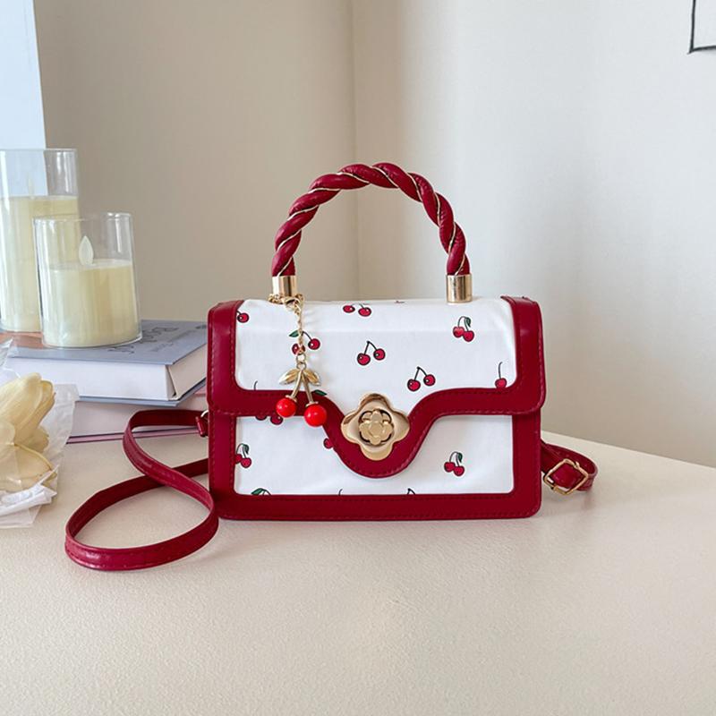 

Женская квадратная сумка Вишня из ПУ кожи, милая сумка-кроссбоди Вишня с регулируемым ремешком, женские маленькие уличные сумочки 20x7x13cm красный