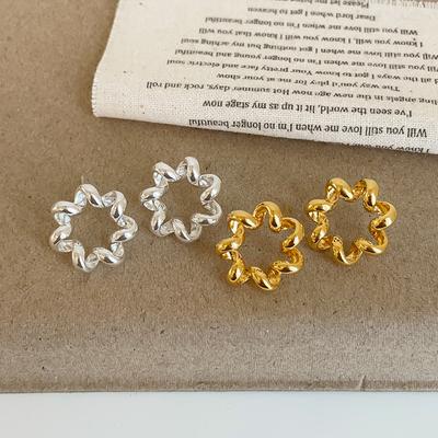 Retro Twist Phone Line Metal Stud Earrings Female Niche High Sense Personality Fashion Elegant Versatile Earrings
