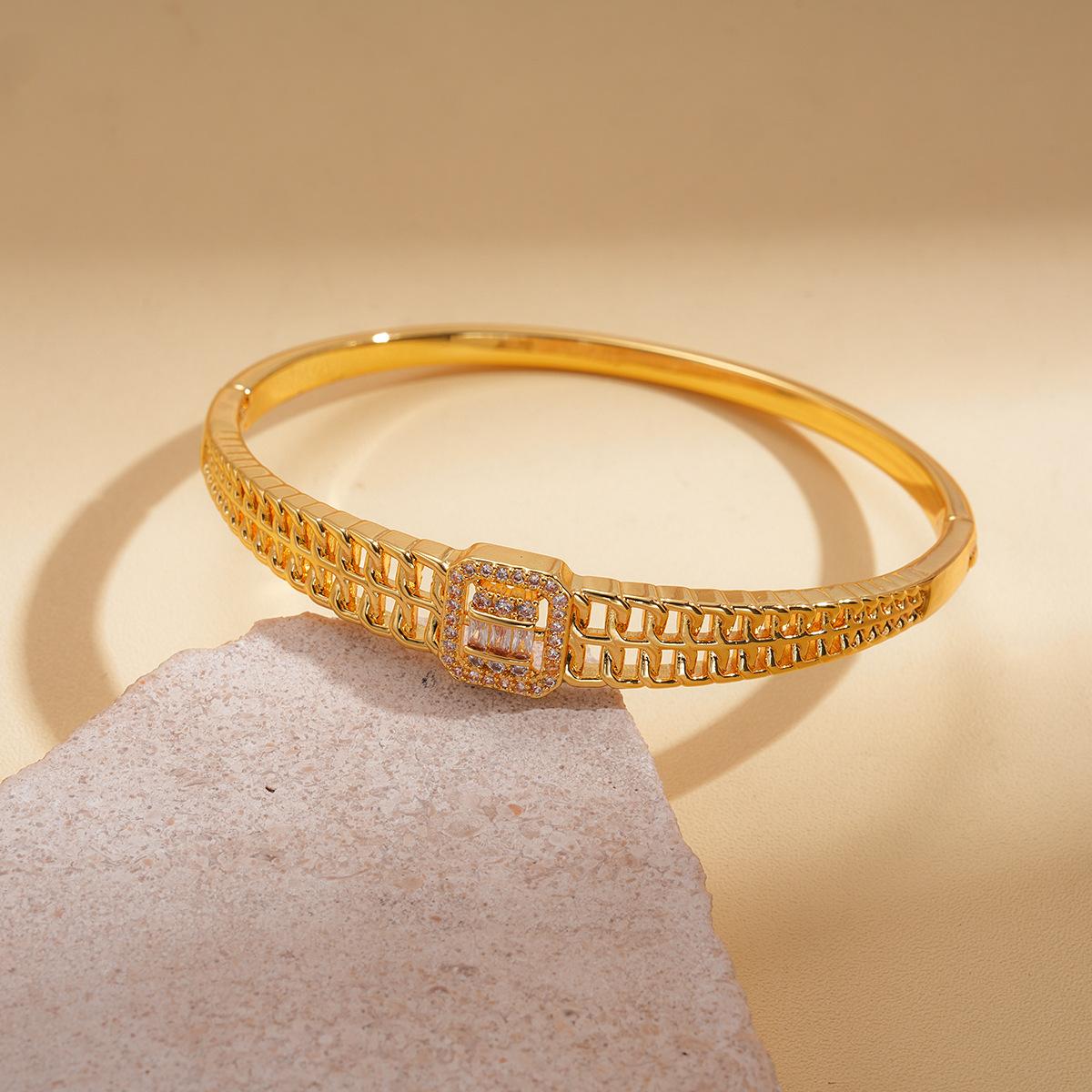18K real gold electroplated zircon hollow square buckle bracelet simple geometric high-end jewelry