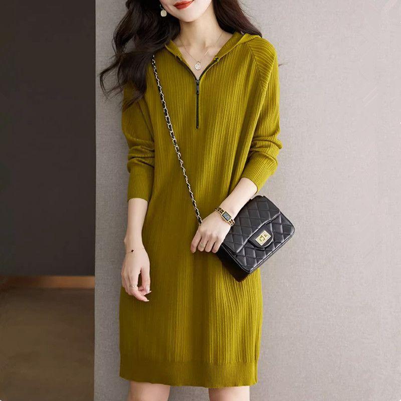 

Платье с капюшоном на молнии женское осенне-зимнее новое средней длины свитер с вязаным платьем-подкладкой, рубашка-подкладка с пальто One size