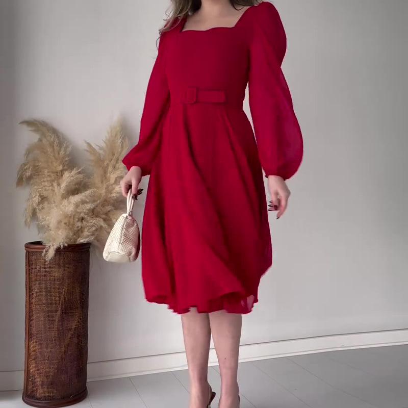 2024 Autumn European & American Retro Solid Color Square Neck Elegant Long Sleeve Dress