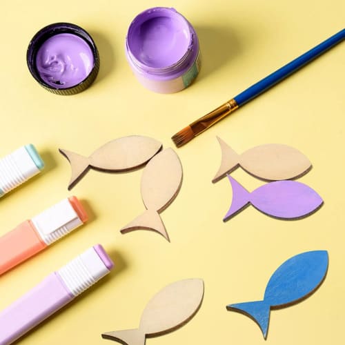 Ibasenice 100-Piece Set of Fish Wood Figures, Animal Wood Chips, Wooden Tags, Blank Wood Hanging Tags for DIY Wood Crafts, Entrance Ceremonies, Gradua