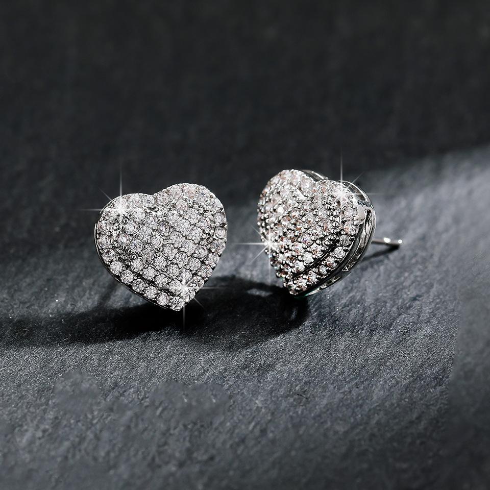 Stylish and Exquisite Geometric Love-shaped Copper Inlaid Zircon Full Diamond Women's Stud Earrings Earrings Jewelry