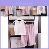 Entzückendes Sommeroutfit für süße Baby-Mädchen im koreanischen Stil, trendiges Set mit Oberteil und Hose mit floralem Print