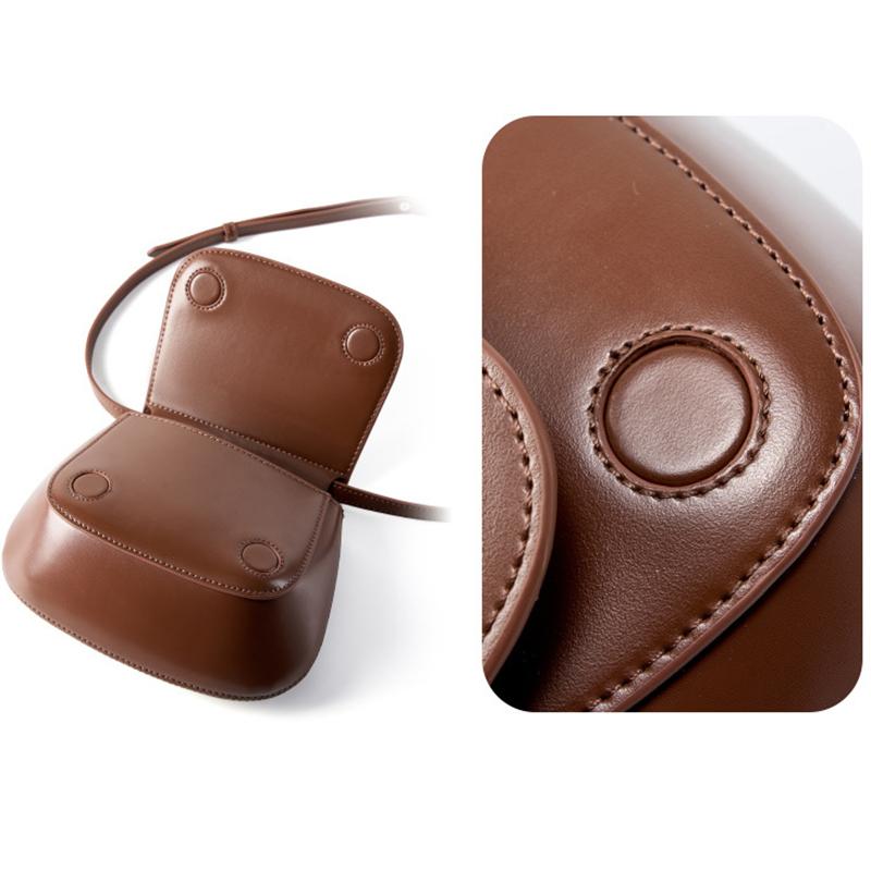 2026 New Apricot Genuine Leather Women Saddle Bag Fashi Vintage Trend Cow Leather Crossbody Bags Female Premium Shoulder Bags