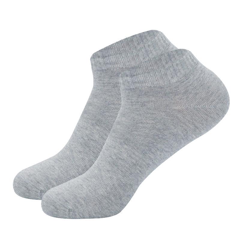 Men's Plus Size Odor-Resistant Cotton Ankle Socks, Sizes 44-47, Solid Colors, Sweat-Absorbent, No-Show, Spring/Autumn, European/American Style