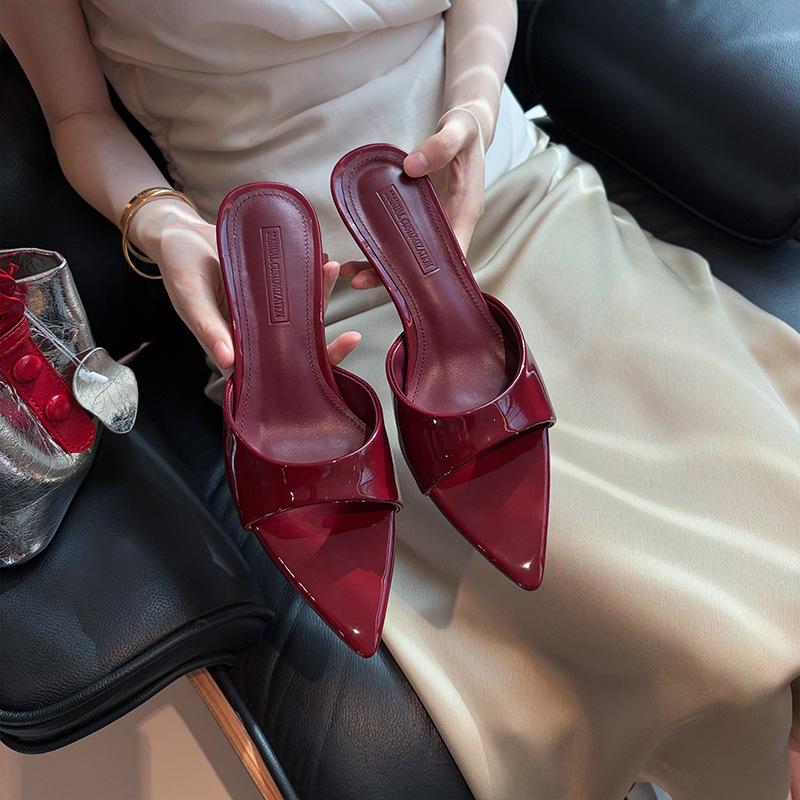 

Small fresh series! 2025 sheepskin sandals high-end French niche temperament light luxury pointed cat and one-word drag 40 customization can be returned and exchanged. тілесний