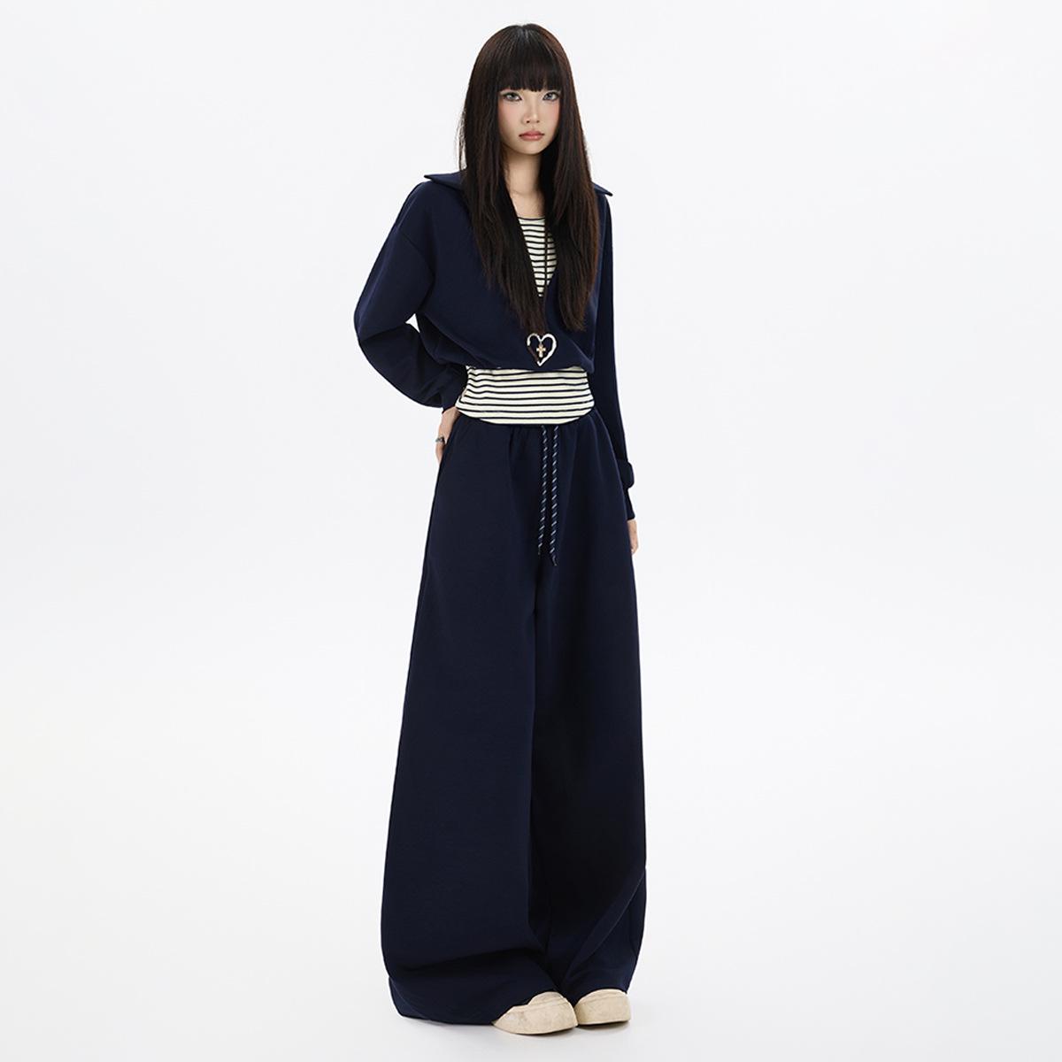 Autumn/Winter Relaxed Striped Two-Piece Set: Casual Outfit with Wide-Leg Sweatpants Small