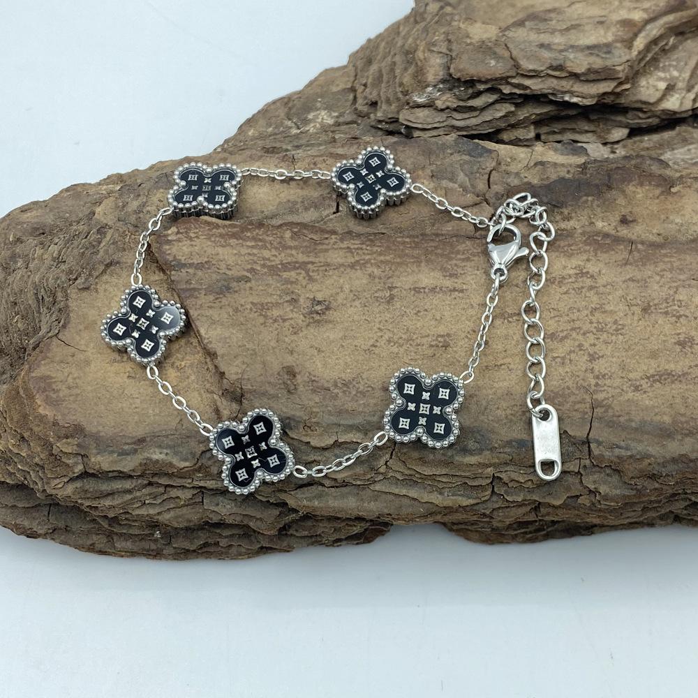 13MM Titanium Steel Bracelet Double-sided Shell Star Pattern Shell Lucky Fashion Ladies Four-leaf Clover Bracelet
