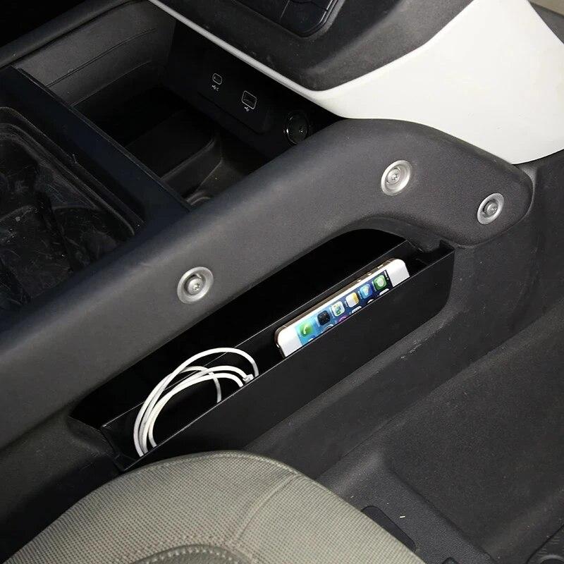 2Pcs/Set Car Central Both Sides Storage Box Storage Box Mobile Phone Box For Land Rover Defender 90 110 -22 Auto Accessories