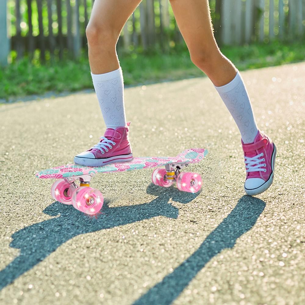 Skateboard Flashcard With Glowing Rgb Led Wheels Flowers