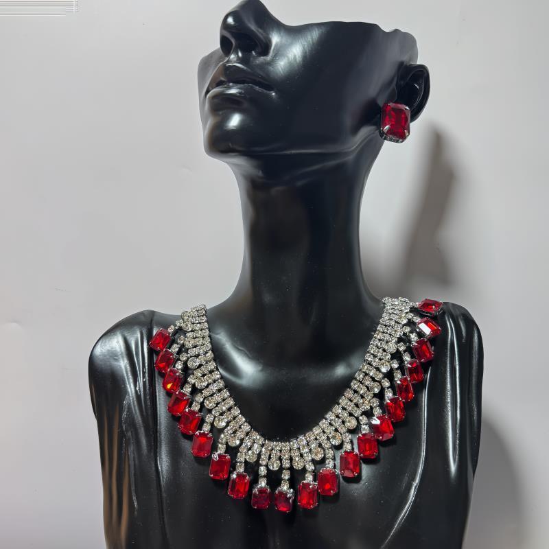 European & American Rhinestone Tassel Necklace - Exaggerated Clavicle Jewelry with Colored Gems