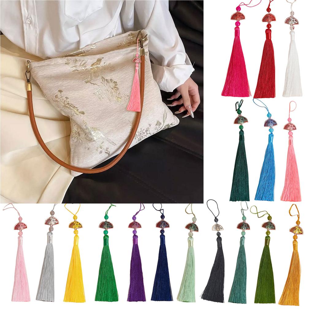 Traditioneller Han Fu Quastenanhänger mit glückverheißenden Fächermotiven für Kulturliebhaber und Modeinteressierte