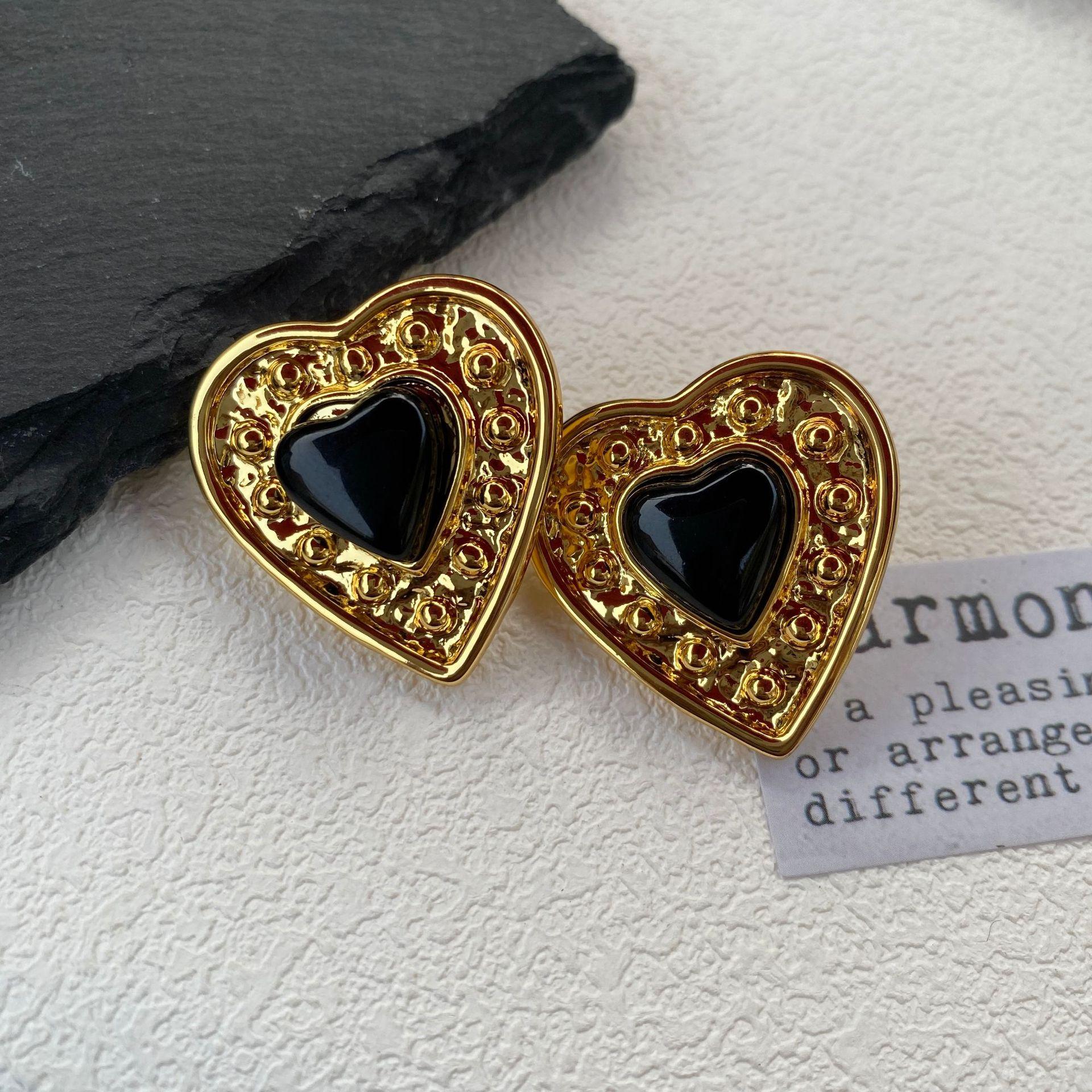 

Средневековые серьги женские французские ретро-серьги-гвоздики с геометрией черного цвета с любовью из меди и позолотой, универсальные, высокого класса