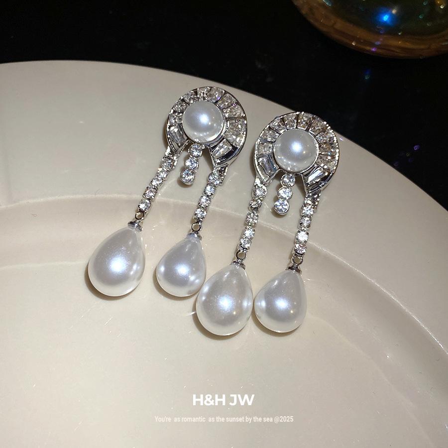 Silver Needle Diamond Geometric Pearl Water Drop Earrings Retro Elegant Court Style Stud Earrings Light Luxury Premium Earrings