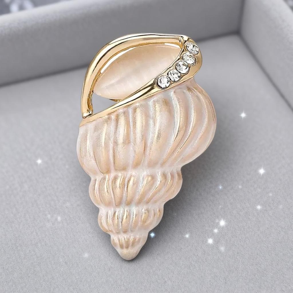 Enamel Alloy Conch Brooch Fashion Suit Cardigan Pin Fine Detail New Creative Accessory for Women PD2529