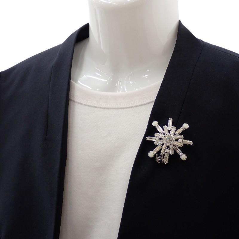 CHANEL  Brooch Silver metal Women
