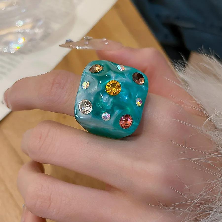 New Trendy Colorful Rhinestone Resin Finger Rings for Women Girls Sweet Chunky Irregular Geometric Rings Aesthetic Jewelry Gift