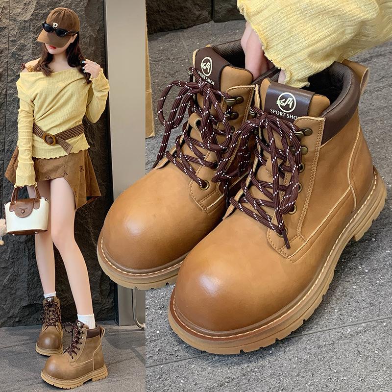 Small man thick bottom height increase 2025 new autumn and winter fashion short British style retro versatile locomotive boots
