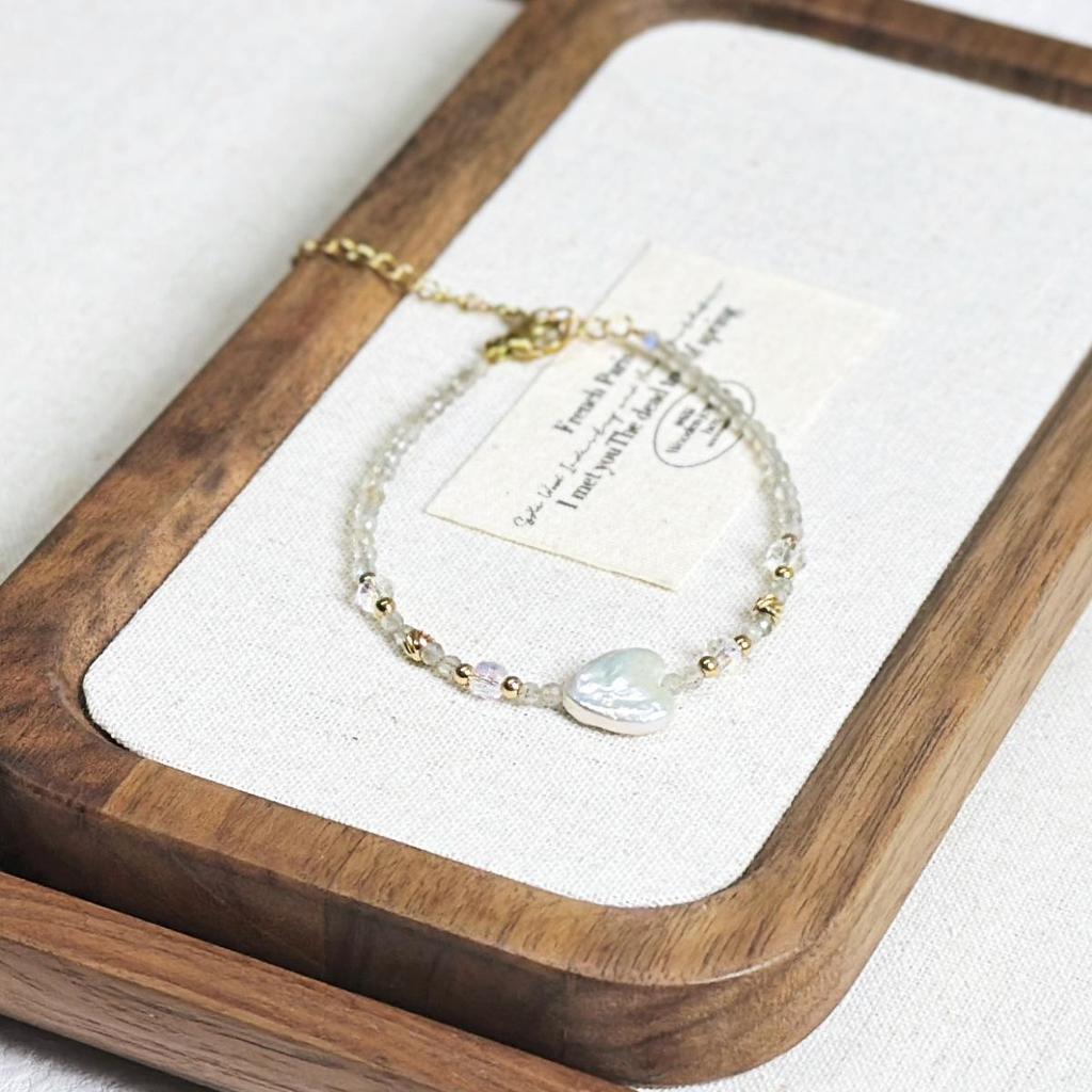 Natural Stone Heart & Freshwater Pearl Bracelet - Elegant Gift for Women