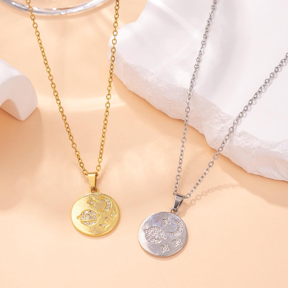 Women's Titanium Steel Clavicle Necklace: Light Luxury Zircon Diamond Fashion