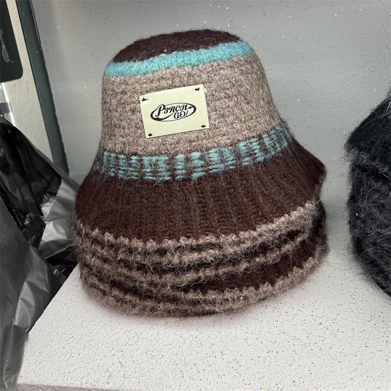 Hand hook knitted bucket hat women's new color matching retro niche design sense woven simple wool hat women
