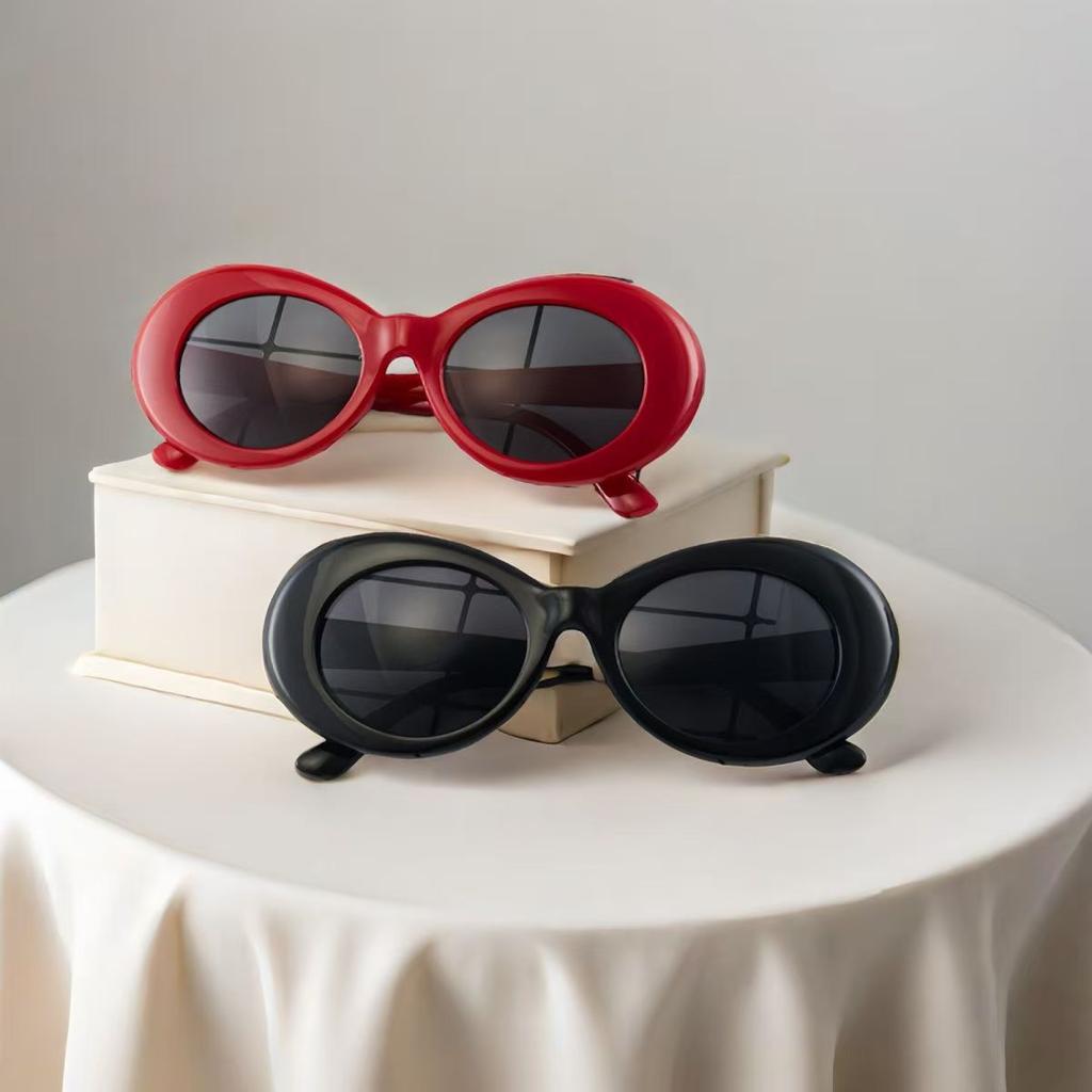 Retro Oval Sunglasses Ladies Trendy Vintage Luxury Brand Glasses Women'S Man White Black Eyewear Uv