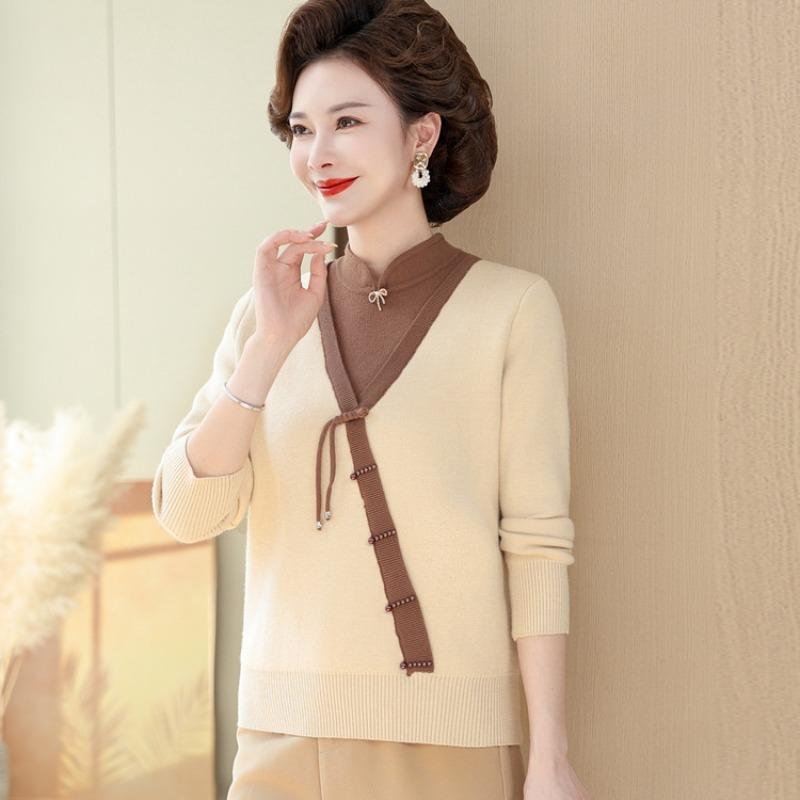 Mom Autumn and Winter Vacation Two-piece Sweater Integrated Fleece Knitted Bottoming Shirt New Women's Clothing Fleece Thickened Top