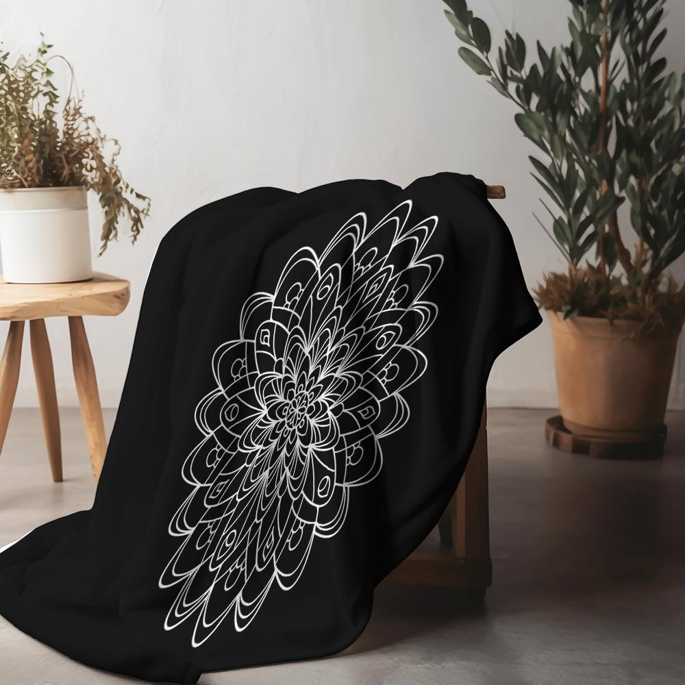 White Mandala Blanket Bohemian Throw Blanket Geometric Pattern Decorative Soft Fleece Throw for Sofa Bed Living Room Bedroom