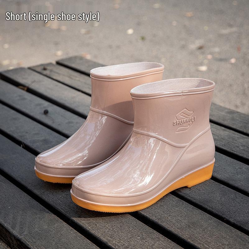 Women's Waterproof Fashion Rain Boots - Warm, Non-Slip, Lightweight Rubber Boots, Low-Top Short Tube Design for Optimal Comfort.