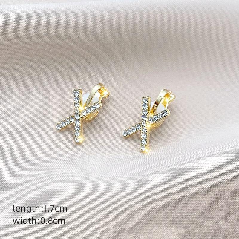 Neue Perlenblumen-Clip-On-Ohrringe mit langem Temperament, Perlenkette, Quaste, nicht durchdringende Ohrringe für Damen