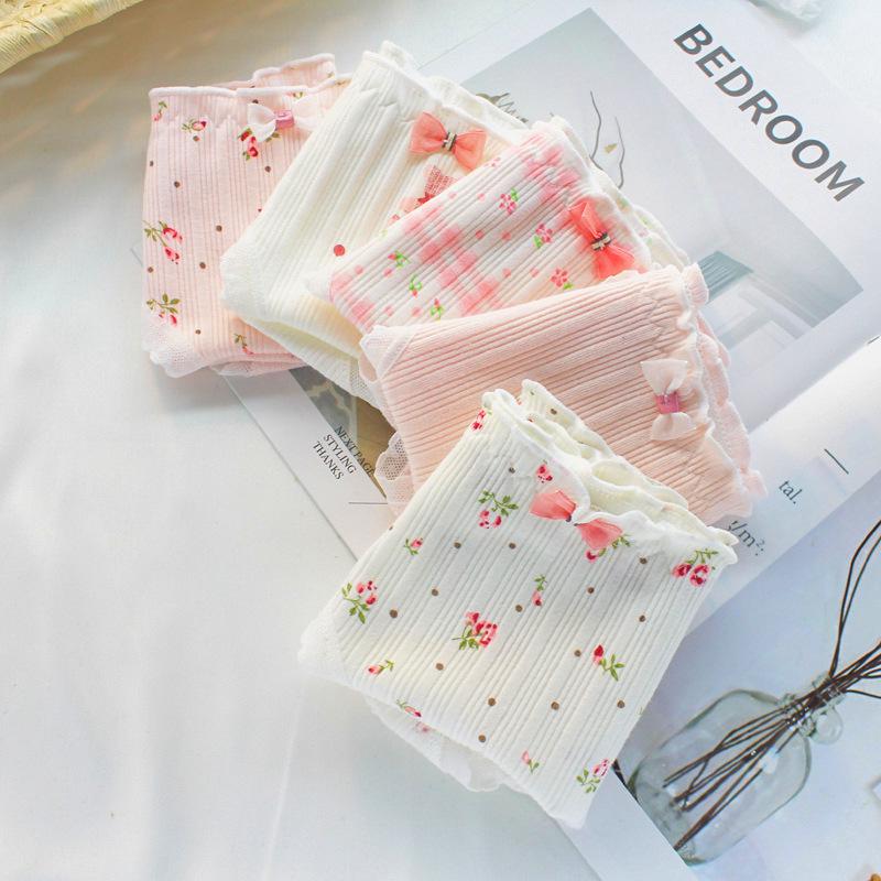 Japanese Floral Lace-Trimmed Mid-Rise Cotton Briefs for Girls and Women