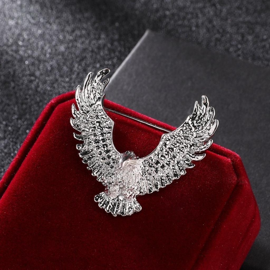 Reclaimed eagle brooch, personalized creative metal badge, accessory, collar badge, medal, suit pin, decoration item