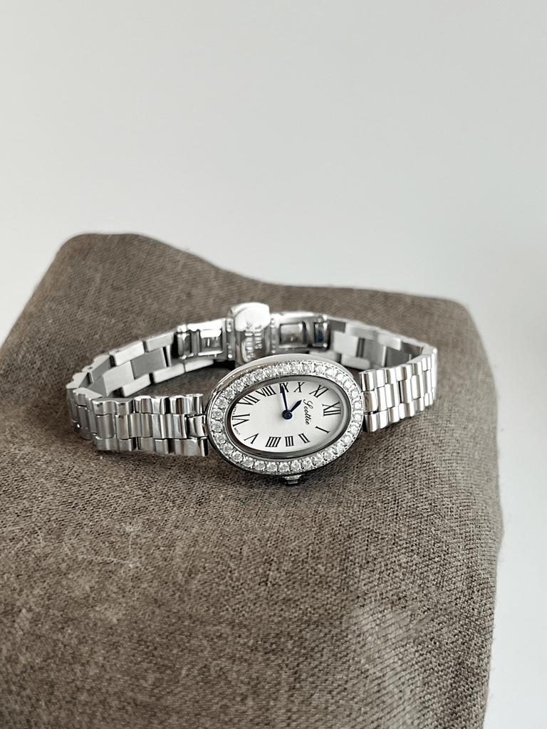 Vintage Oval Women Watches Stainless Steel Bracelet Wristwatch Luxury Roman Numeral Dial Elegant Small Dress Watch for Women